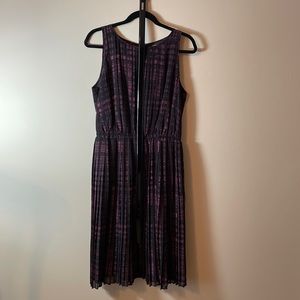 Banana Republic sleeveless dress with belt. Size 12.